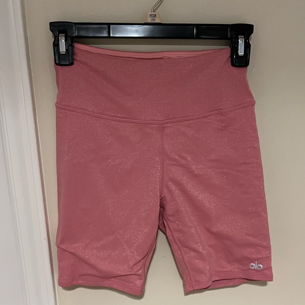 ALO Yoga Women's Blush Pink Satin Shimmer Bike Shorts